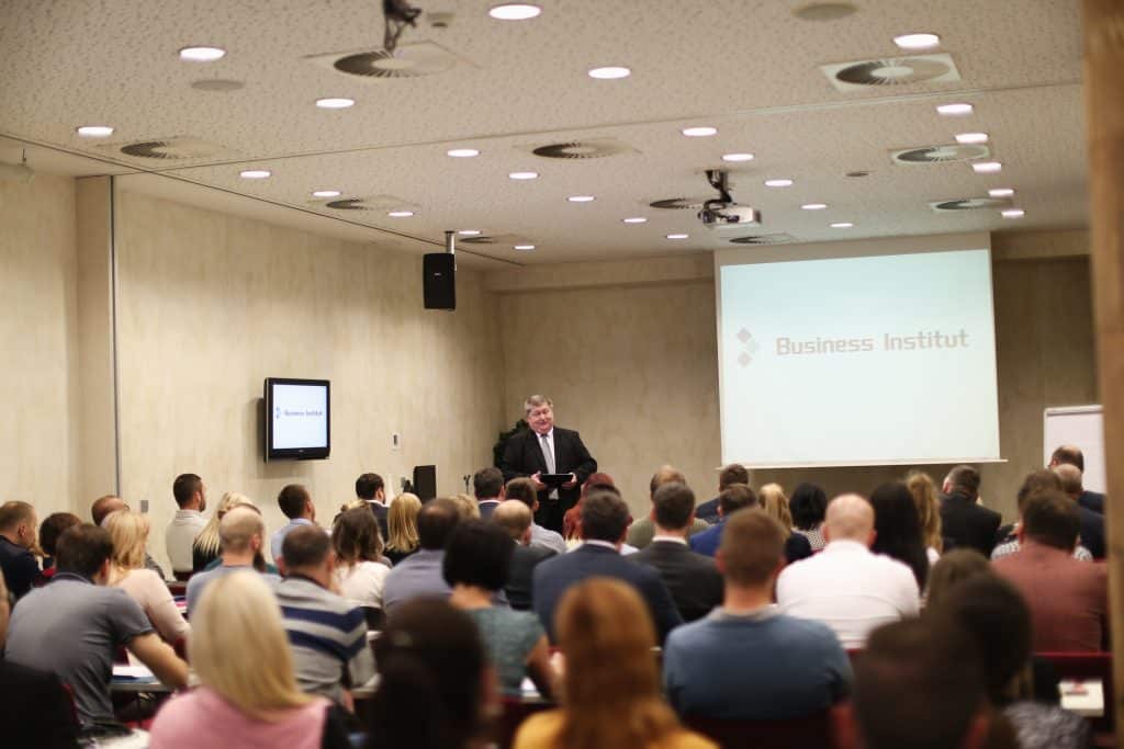 Business Institut zahájil 25. cyklus studia programů MBA, DBA, BBA a LLM - galerie